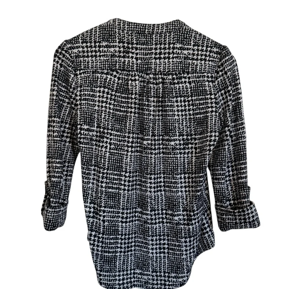 NEW DIRECTIONS NWT WOMEN’S SIZE PS ROLL TAB BLACK GRAY HOUNDSTOOTH 3/4 SLEEVE